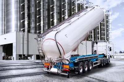 跨洋經營夯實高質量發展根基，中集車輛連續十年榮登全球半掛車行業榜首